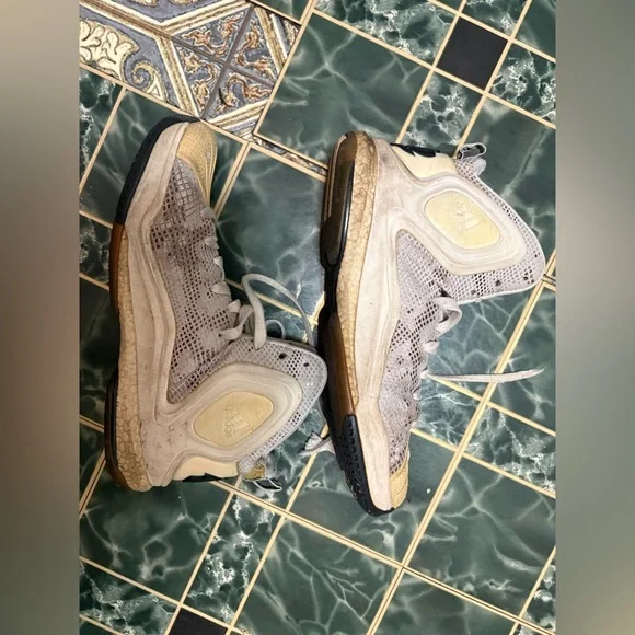 DRose 773 Basketball Shoes Cream color. Men’s Size: 10.5 - Picture 4 of 12